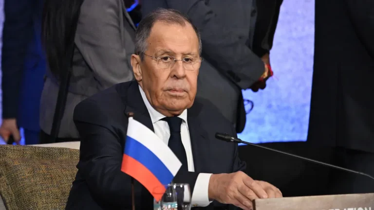 Lavrov félreérthetetlen üzenetet küldött a sarkvidék kapcsán