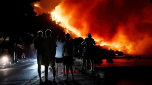 Tűz Horvátországban: a magyarok többsége maga szervezi a nyaralását