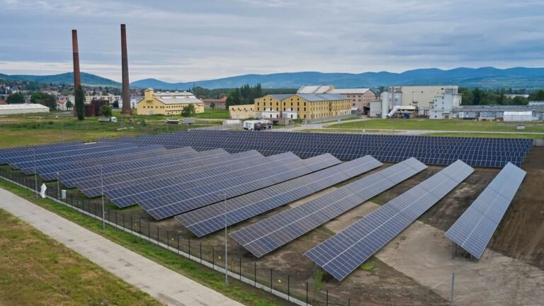 A Fidesz energiacsomagjával kampányol a Tisza