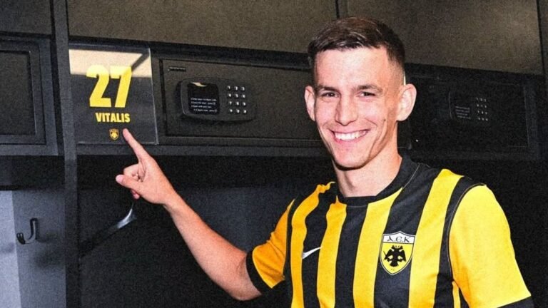 Félbeszakította Vitális Milánt a bemutatásán, és magyarul kiáltott az AEK elnöke