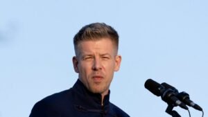 „Nektek is takarodó lesz!” – kitört a lincshangulat Magyar Péter oldalán, miután a kormányfő belerúgott a szavazóiba