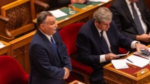 „Ezért a pár mondatért lett miniszter?” – Gajdos László sem úszta meg a Tisza-kormányra zúduló népharagot