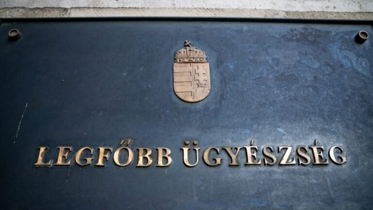 A Legfőbb Ügyészség szerint indokolatlan volt és adatvédelmi problémákat is felvet, hogy az NKA-ügyben lefoglalták a Fidesz összes szerverét
