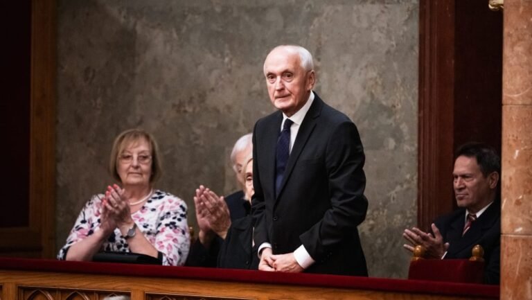 Baka András a Sándor-palota hivatalvezetőjének nevezte ki Sulyok Tamás emberét