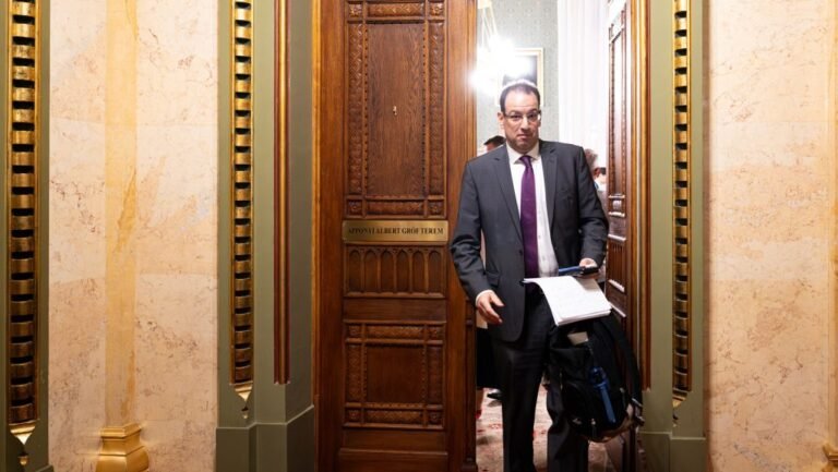 Magyar Péter: Az imént beszéltem telefonon dr. Ligeti Miklóssal