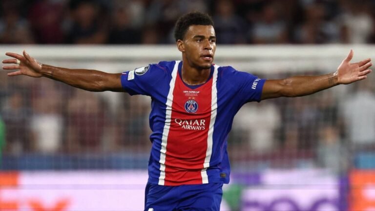 Segített a VAR, megvédte Szuperkupa-címét a Paris Saint-Germain