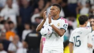 Mourinho visszatért a Bernabéuba, Mbappé triplázott