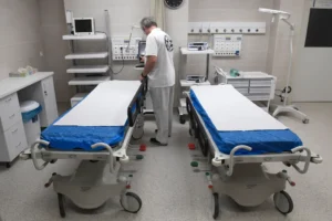 A kórházak üdvözlik a fertőzési adatok nyilvánosságát, de a betegek aggodalmával is számolniuk kell