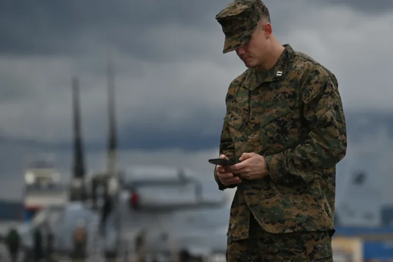 Kikapcsolták az amerikai katonák mobiljain a hirdetésazonosítókat, félve, hogy azok célponttá tehették őket