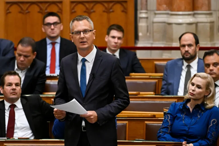 A KDNP Lannert Judit 3 évvel ezelőtti szavaira próbál kampányt felhúzni, a PDSZ szerint a tanárokat nem lehet egyik kormány alatt megalázni, aztán pajzsként használni