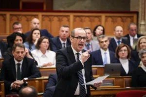 Lakmusz: Abortuszellenes szervezetek, a volt kormányhoz közeli szereplők és a miniszter nővére is ott volt a szívhangrendeletről szóló egyeztetésen
