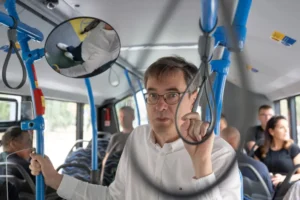 „Jöhet a bocsánatkérés, vagy ha ez nehezére is esik, akkor legalább kérdezzen” – hosszú posztban ment neki Karácsony Bochkor Gábornak