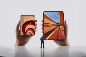 Itt a hajtogatós iPhone Duo, ami októberben jön, és 900 ezer forintba fog kerülni