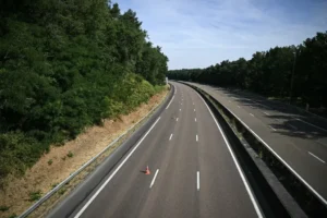 Nem viselkedtek jól, Franciaországban hagyták a szlovákiai magyar gimnázium diákjait az iskolai kiránduláson