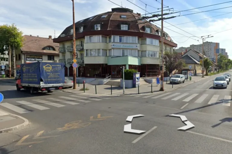 Súlyos baleset Zuglóban: bicikliző kislány lábán hajtott át a kanyarodó 144-es busz