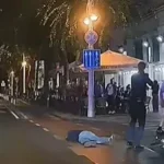 Ájultra vertek egy férfit péntek éjszaka a Vígszínházzal szembeni zebrán, egy rendőr azonnal fegyvert rántott