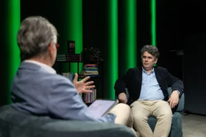 Az urak elárulták a népet és romlásba vitték az országot?