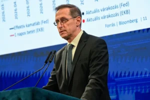 Mozdulatlanul hagyta a jegybank az alapkamatot, csökkentette az inflációs célt