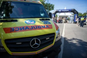 Mentőszolgálat: Egyetlen poszt lájkszáma sem ér annyit, hogy emiatt sérüljön a betegek méltósága