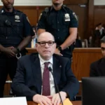 Újabb másfél évtizedet tölthet rács mögött Harvey Weinstein