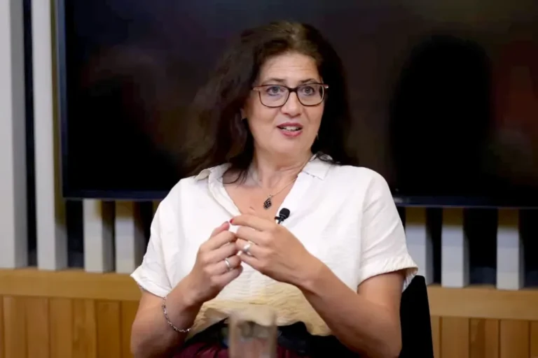 Berg Judit: Egyáltalán nem biztos, hogy végig kell olvasni a kötelező olvasmányokat