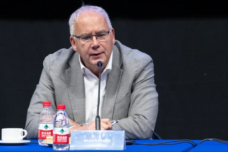 Az úszószövetségi elnök a sapkaügyről: Ezek kirívó igazságtalanságok, védhetetlen idiótaságok láncolata