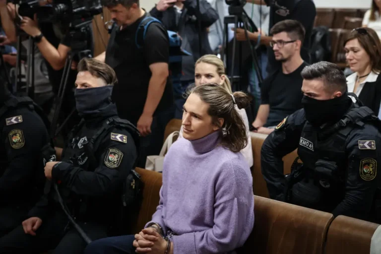 Enyhítették az antifa-ügy vádlottjainak elsőfokú ítéletét, Maja T. hét év szabadságvesztést kapott