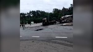 Dróntámadások a fő ukrán–lengyel utánpótlási útvonalon, határ menti tüzeket okozva