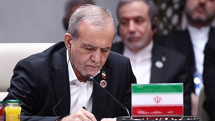 Irán: visszatérünk a júniusi tűzszüneti megállapodáshoz, ha az USA is így tesz