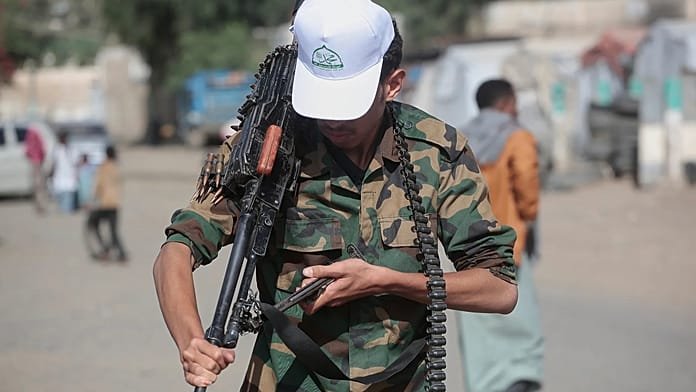 A húszik elfoglaltak egy jemeni szigetet, ellenőrzésük alá vonták a Báb el-Mandeb-szorost