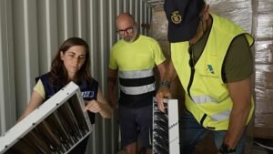 Hamis termékek, valódi veszély: 83 milliárd eurós üzlet az európai illegális kereskedelem mögött