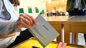 Választási csalás gyanúja árnyékolja be a svéd baloldal szűk győzelmét