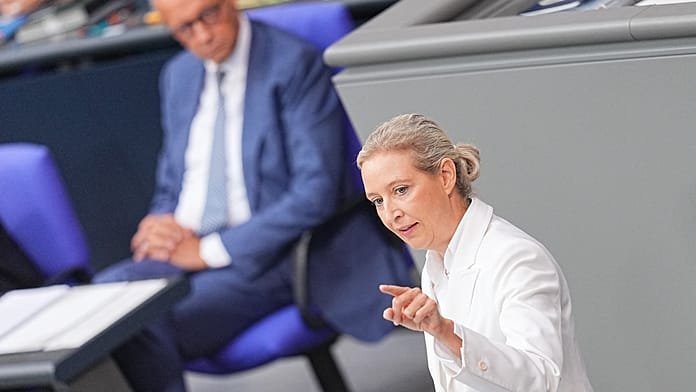 Az AfD a kancellár bukására spekulál, és akkor esetleg együttműködne a CDU/CSU-val