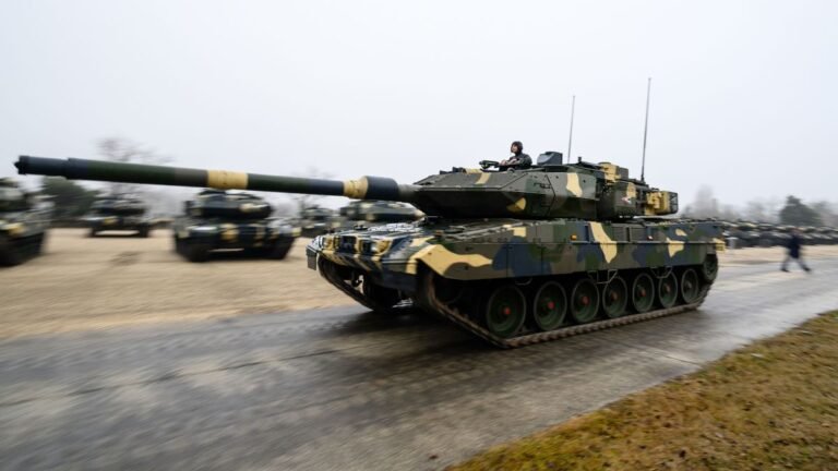 Magyar Péterék négyezer milliárd forintnyi kedvezményes uniós hitelről mondtak le Ukrajna felfegyverzésének javára