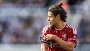 Súlyos döntést jelentett be a Liverpool a Kerkez Milosért is egy vagyont kifizető vezetőről