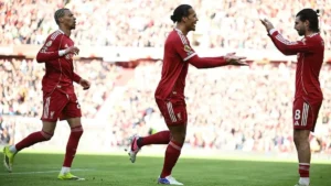 Előre szóltak, hogy Szoboszlai kimarad, most róla is dönteni kell Liverpoolban