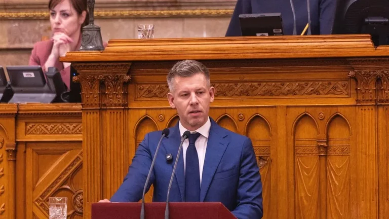 Nyomozás folyik Magyar Péter telefonlopási ügyében