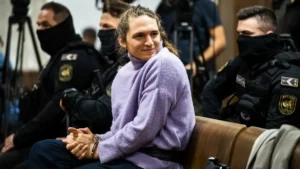 Itt a jogerős ítélet az Antifa-perben, több esetben enyhített a bíróság