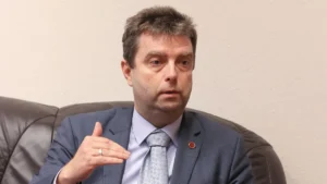 „Ha ez így van, nem találok szavakat” – kifakadt az egykori legfőbb ügyész, aki ellen fegyelmi eljárás indult az aranykonvoj ügy miatt