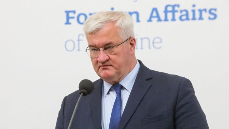 „Putyin erői közvetlenül az EU és a NATO ajtaján kopogtatnak”