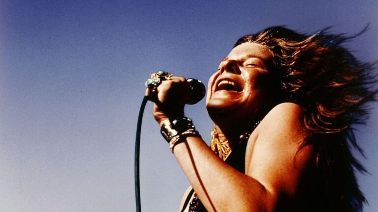 Janis Joplin és Jimi Hendrix is visszatérhet, újra összeállhat a The Beatles. De ki akarja ezt?