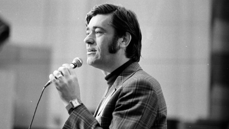 Koós János: Kislány a zongoránál, humor és felejthetetlen slágerek – mennyire ismeri a legendát?