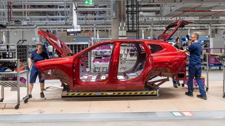 Felpörgeti az iX3 sorozatgyártását a BMW debreceni gyára