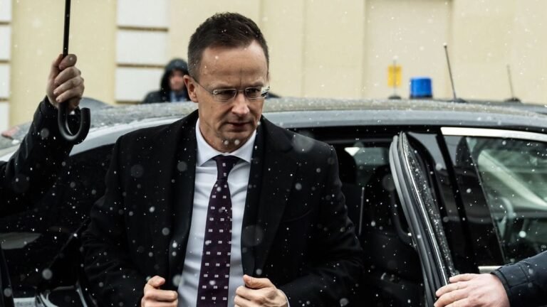 Megszólalt a kínai nagykövet Szijjártó Péter BYD-s igazolásáról, egyértelmű  elvárásokat közölt