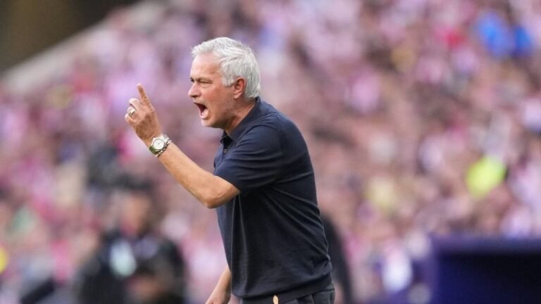 Mourinho kinyomtatott fényképekkel szállt bele a bíróba, Simeone nem hagyta szó nélkül