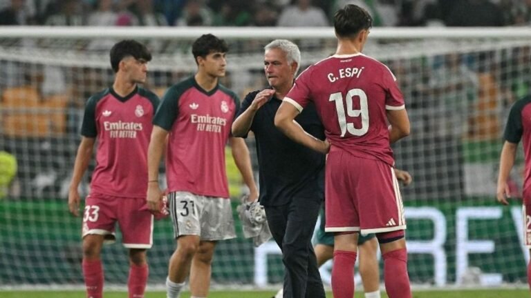 Mourinho halálról beszélt és a mentőt várta, de sárgát kapott – vita a Real veresége után