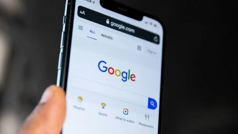 A telefonos helyadatok miatt büntették meg a Google-t, három funkcióval volt gond