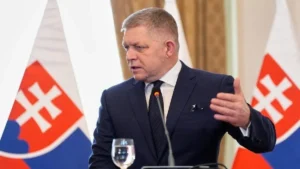 Robert Fico rendkívüli EU-csúcsot akar az elszálló üzemanyagárak miatt