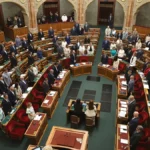 Magyar Péternél megint elszakadt a cérna, ezúttal Rétvári Bencéhez ment oda