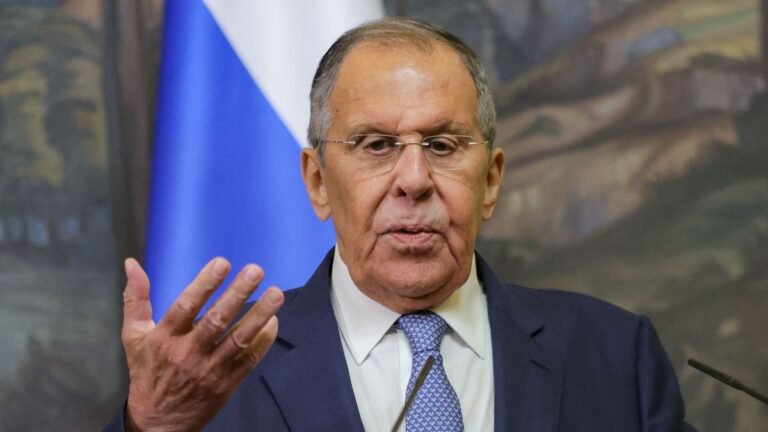 Lavrov Európát figyelmeztette: Nagyon rövid háború lesz, ha Európa megtámadja Oroszországot